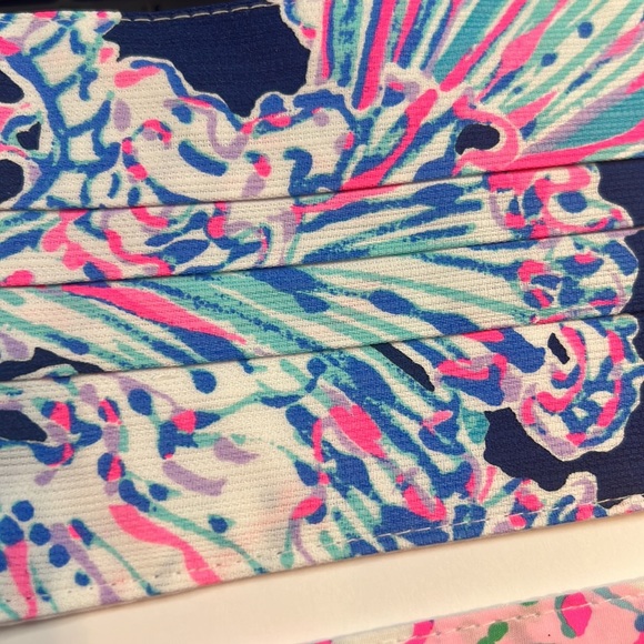 NWT - Lilly Pulitzer - Adult Face Mask - 3 Pack. ๐๐ฉท๐๐๐ - Picture 4 of 6